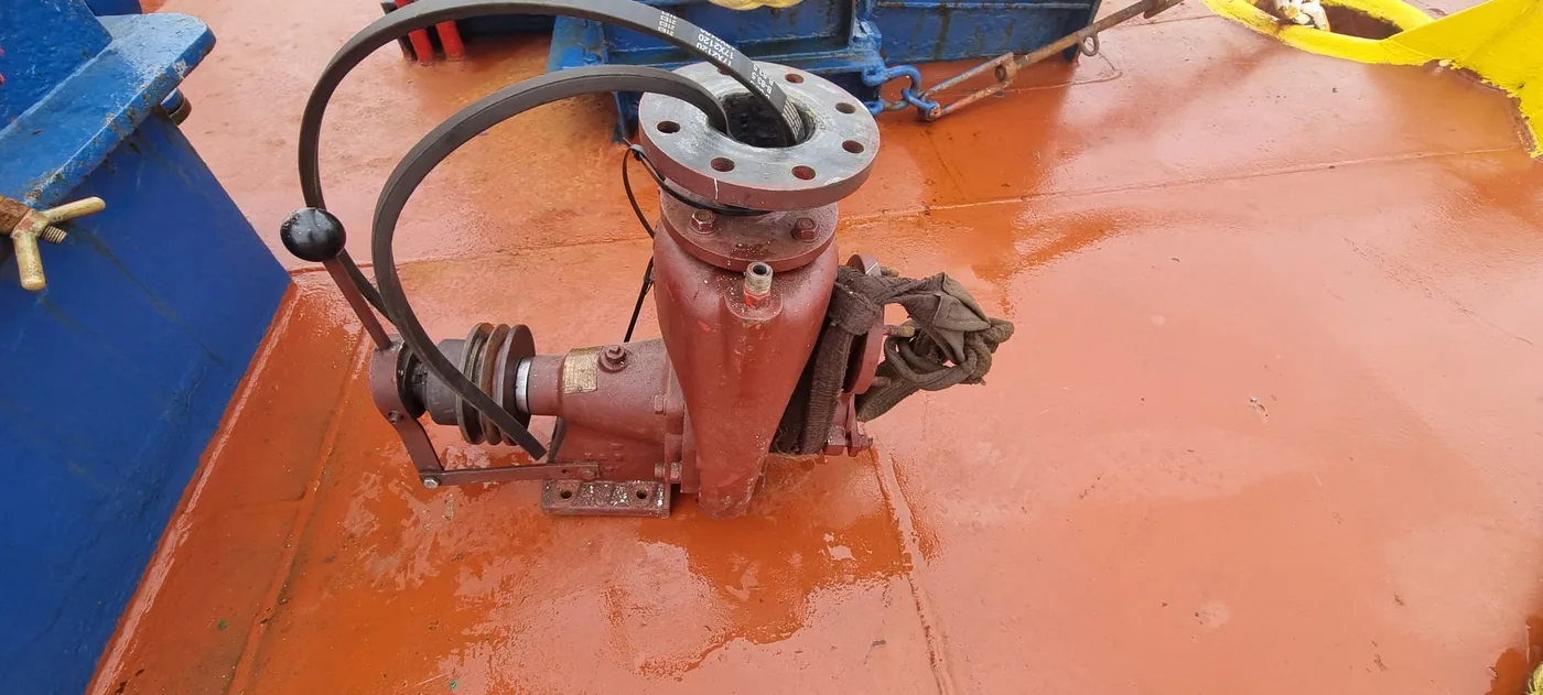 M/V MARIA G / Wymiana awaryjnej pompy pożarowej i odnowienie hydroforu